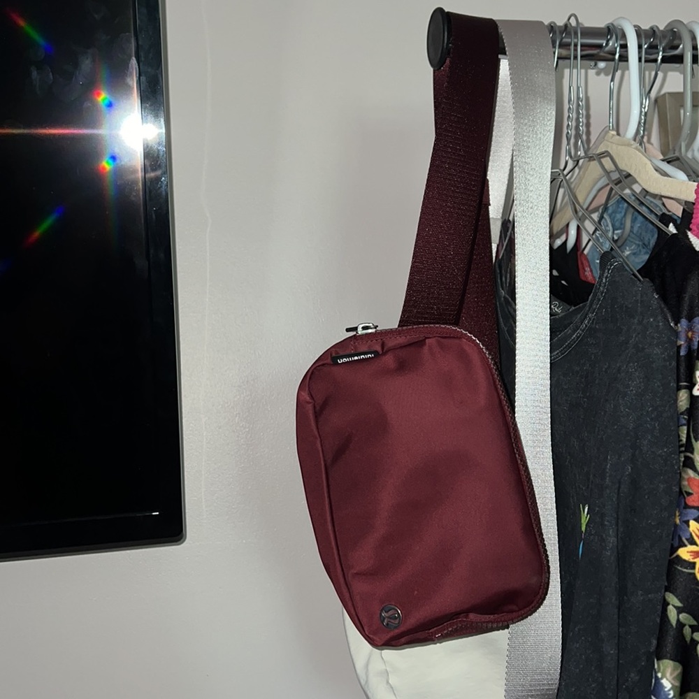 Lululemon everywhere belt bag, Red Merlot (burgundy)
